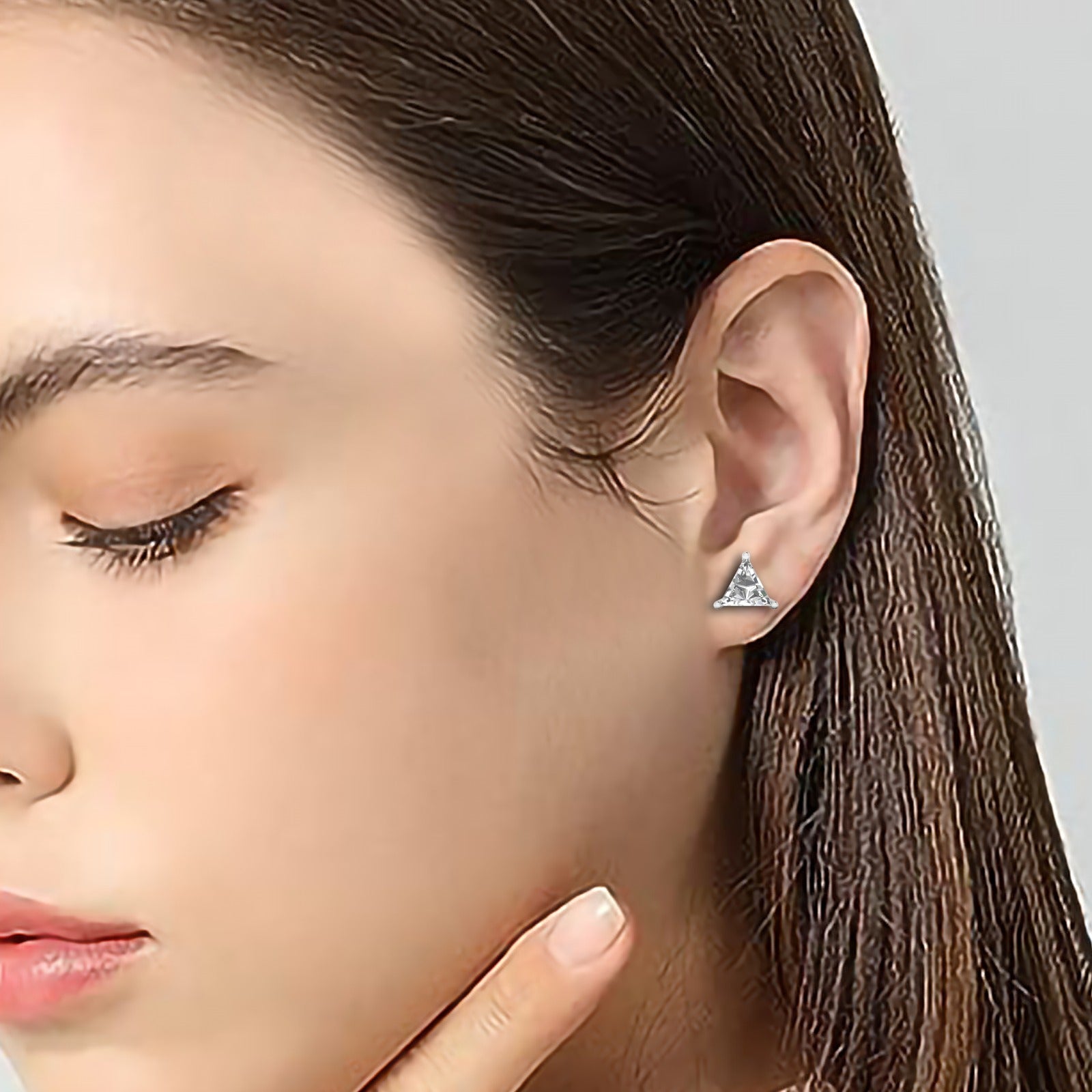 14K Gold Studded TW 1.4 Carat D Color VS1 Clarity Lab Grown Diamond Studs.